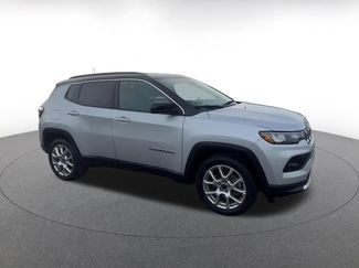 Used 2025 Jeep Compass Limited video 2