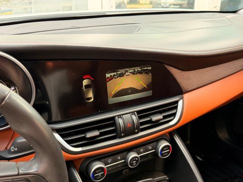 Used 2017 Alfa Romeo Giulia Ti RWD image 41