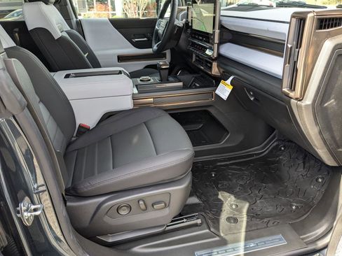New 2025 GMC Hummer EV 2X image 28