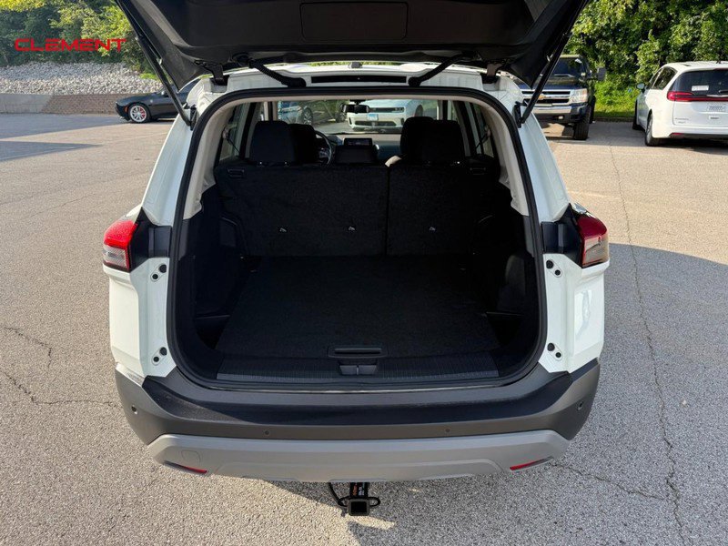 Used 2023 Nissan Rogue S AWD/4WD image 6