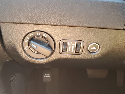 Used 2023 Dodge Charger SXT image 20