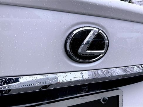 Certified 2025 Lexus ES 350 w/ Premium Package image 31