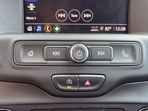 Used 2022 GMC Terrain SLE w/ Driver Convenience Package FWD image 15