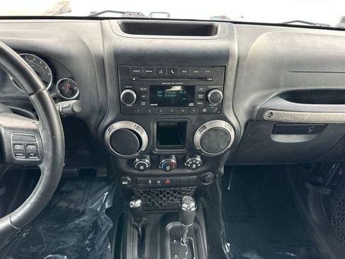 Used 2017 Jeep Wrangler Unlimited Sport w/ Connectivity Group image 12