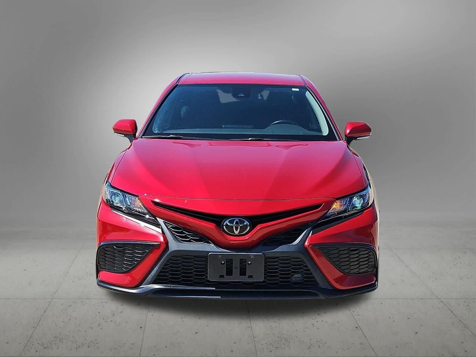 Used 2023 Toyota Camry SE FWD image 9