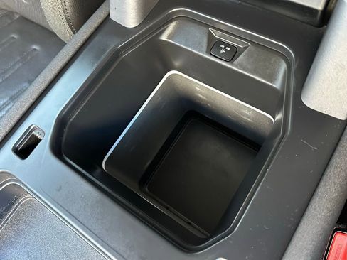 Used 2020 Land Rover Defender 110 First Edition image 48