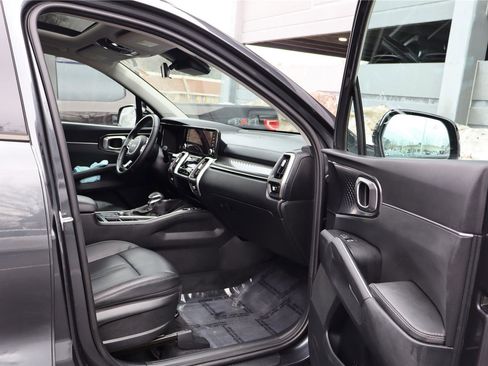 Certified 2022 Kia Sorento S w/ Panoramic Sunroof Package image 26