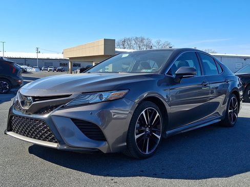 Used 2019 Toyota Camry XSE w/ Driver Assist Package image 3