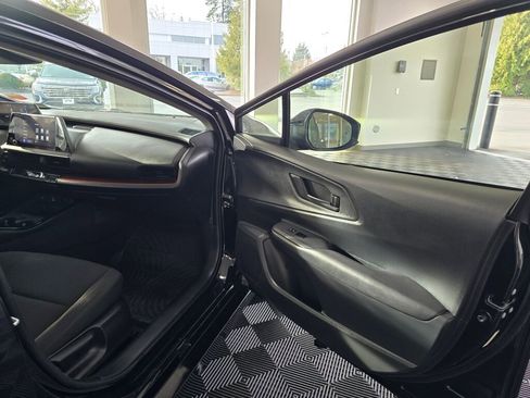 Used 2024 Toyota Prius Prime SE image 43
