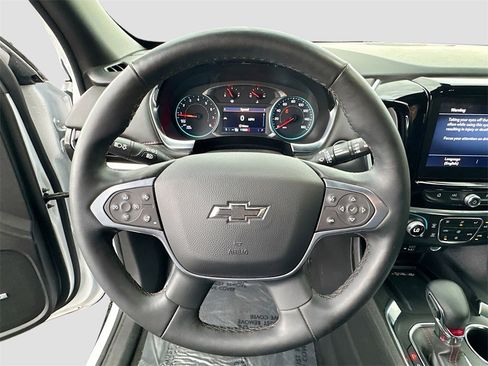 Used 2023 Chevrolet Traverse RS image 11