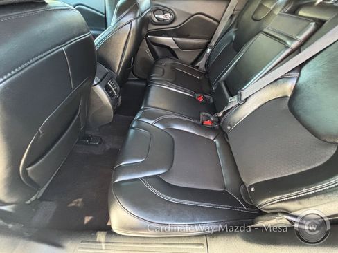 Used 2019 Jeep Cherokee Latitude Plus image 15