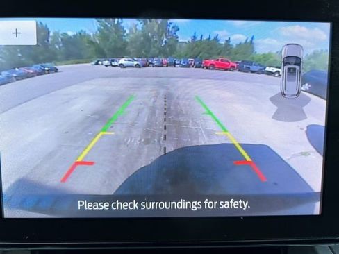 Used 2020 Ford Explorer XLT w/ Comfort Package image 7