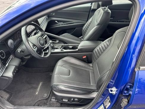 Used 2023 Hyundai Elantra Limited FWD image 14