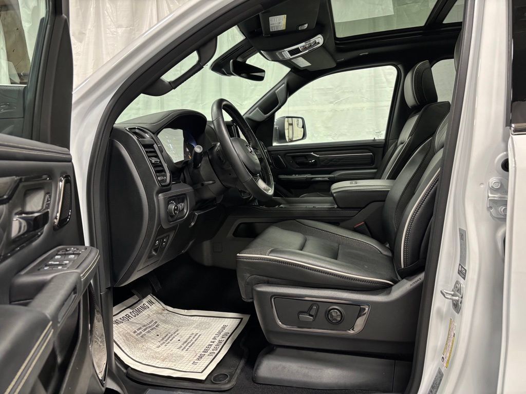Used 2026 RAM 1500 Limited AWD/4WD image 10