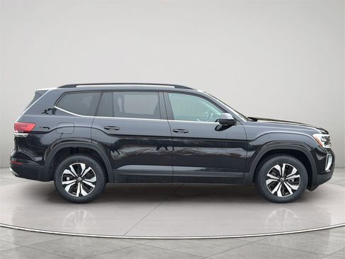 Used 2024 Volkswagen Atlas SE image 14