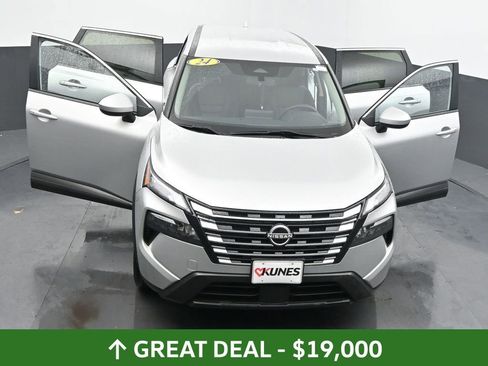 Used 2024 Nissan Rogue SV image 63