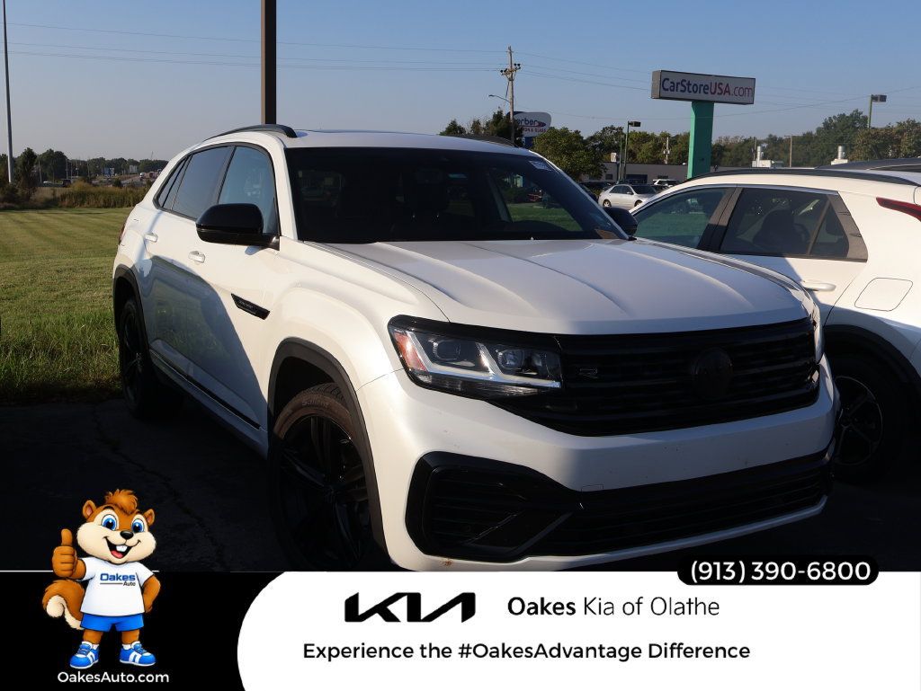 Used 2023 Volkswagen Atlas Cross Sport SEL R-Line AWD/4WD image 1