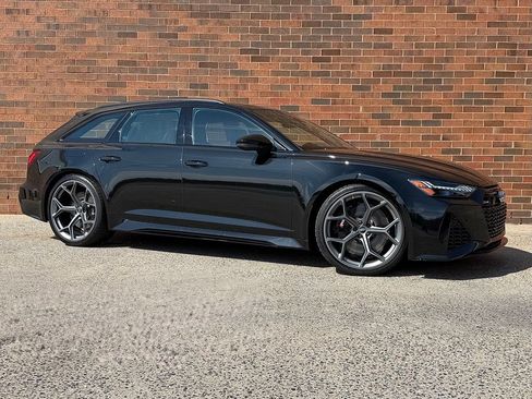 Used 2026 Audi RS 6 performance image 9