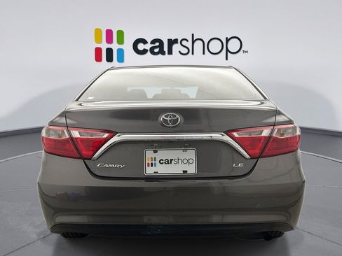 Used 2016 Toyota Camry LE image 3