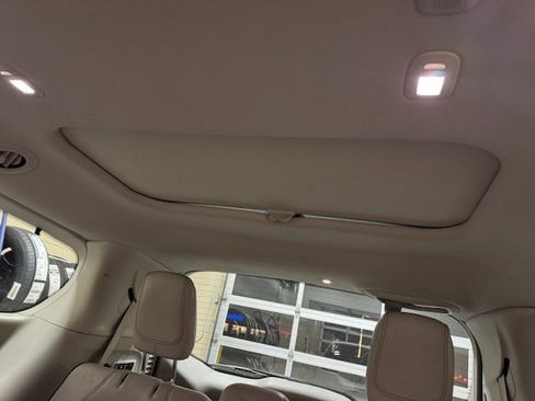 Used 2020 Chrysler Pacifica Limited image 9