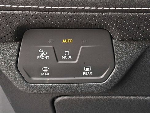 Used 2025 Volkswagen Atlas SEL Premium R-Line image 23