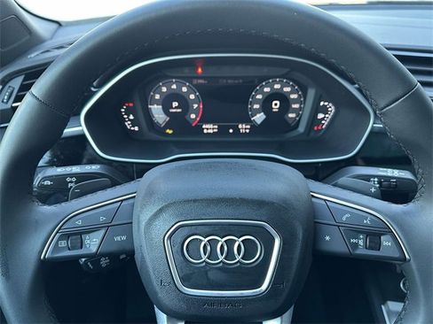 Certified 2025 Audi Q3 2.0T Premium w/ Convenience Package image 24