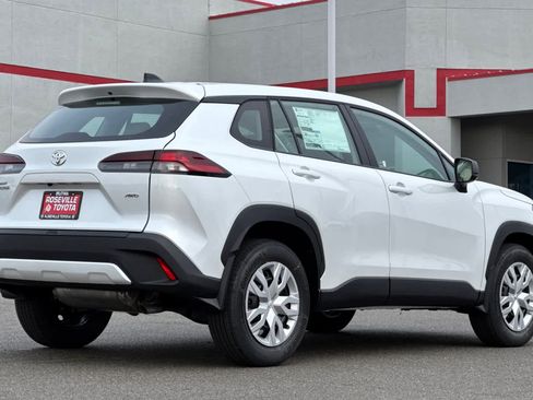 Certified 2026 Toyota Corolla Cross L image 2