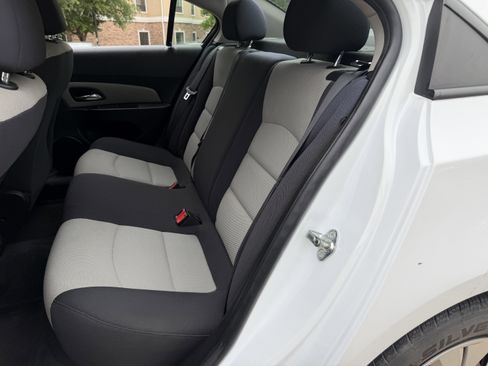 Used 2016 Chevrolet Cruze LS image 16