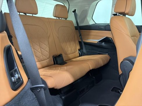 Certified 2023 BMW X7 xDrive40i w/ Premium Package image 28