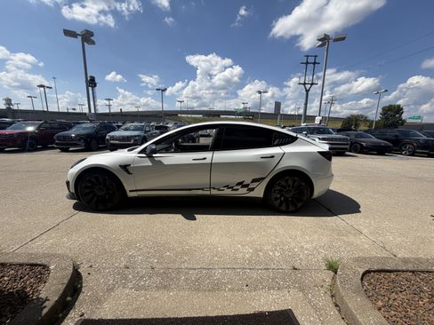 Used 2023 Tesla Model 3 Performance AWD/4WD image 11
