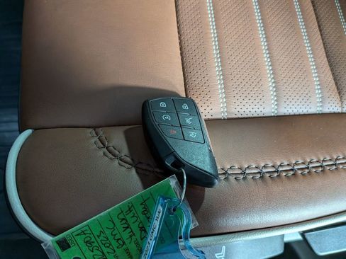 Certified 2023 GMC Yukon Denali Ultimate image 32