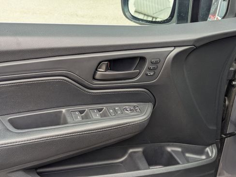 Used 2024 Honda Odyssey EX-L image 12