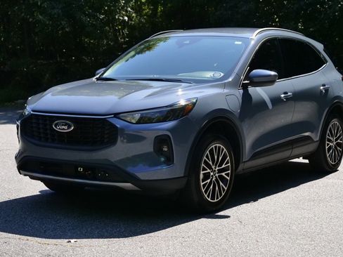 Used 2024 Ford Escape SE image 6