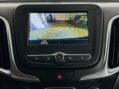 Used 2019 Chevrolet Equinox LT FWD image 15