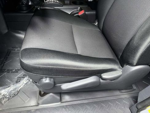Used 2014 Toyota FJ Cruiser 4WD w/ Upgrade Package image 3
