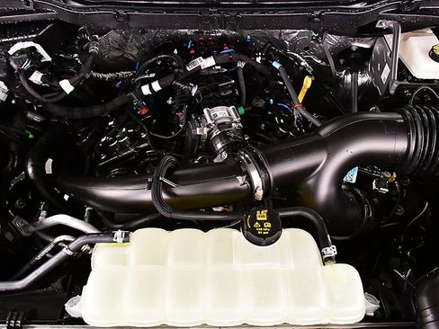 New 2025 Ford F150 XL w/ Equipment Group 103A High image 32