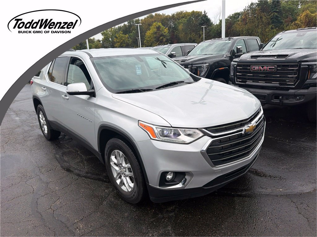 Used 2020 Chevrolet Traverse LT FWD image 1