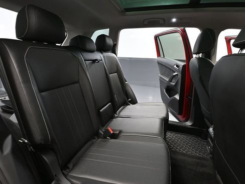 Used 2023 Volkswagen Tiguan SE AWD/4WD image 41
