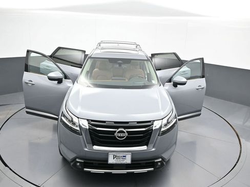 Used 2022 Nissan Pathfinder Platinum w/ Cargo Package image 48