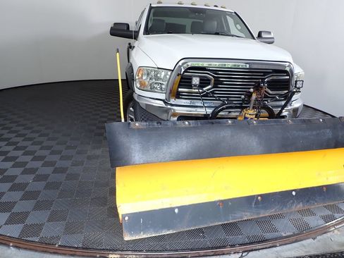 Used 2017 RAM 2500 Tradesman w/ Chrome Appearance Group AWD/4WD image 13