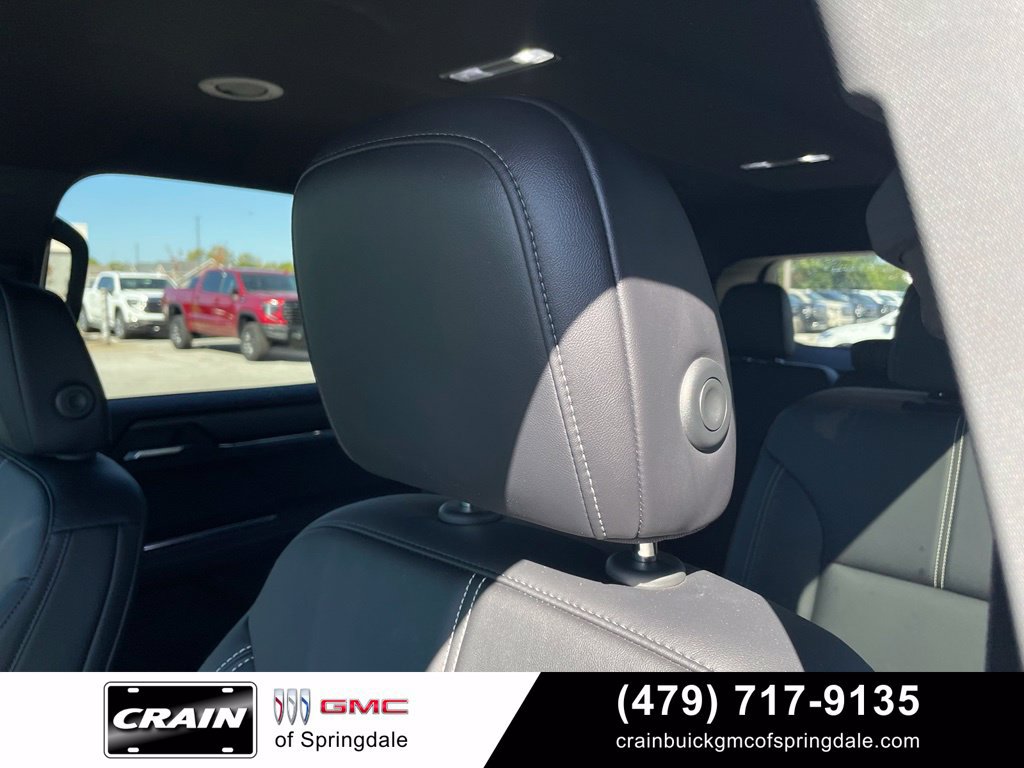 Used 2026 GMC Acadia Elevation w/ Black Edition FWD image 22