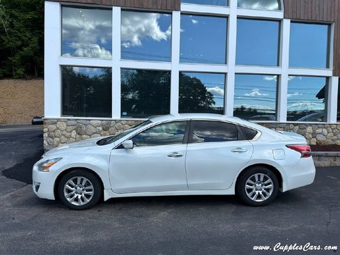 Used 2018 Nissan Altima 2.5 S w/ S Convenience Package FWD image 11