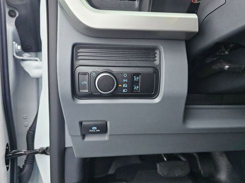 Certified 2024 Ford F250 XL image 19