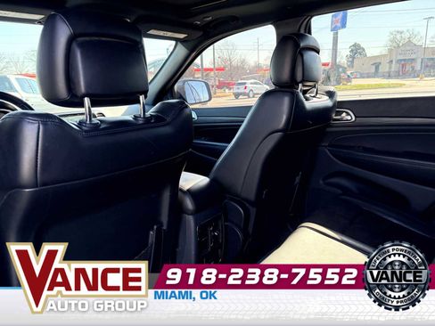 Used 2019 Jeep Grand Cherokee Altitude image 14