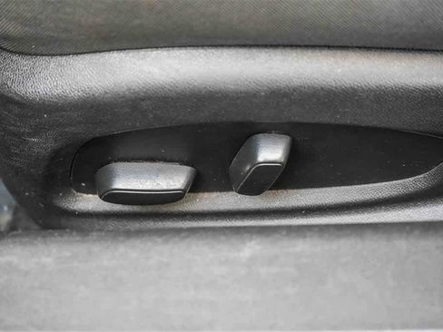 Used 2020 Chevrolet Camaro LT image 19