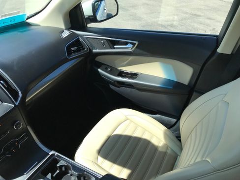 Used 2019 Ford Edge SEL w/ Equipment Group 201A AWD/4WD image 14
