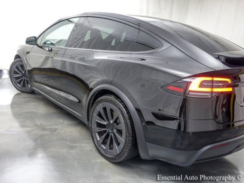 Used 2022 Tesla Model X Plaid image 11