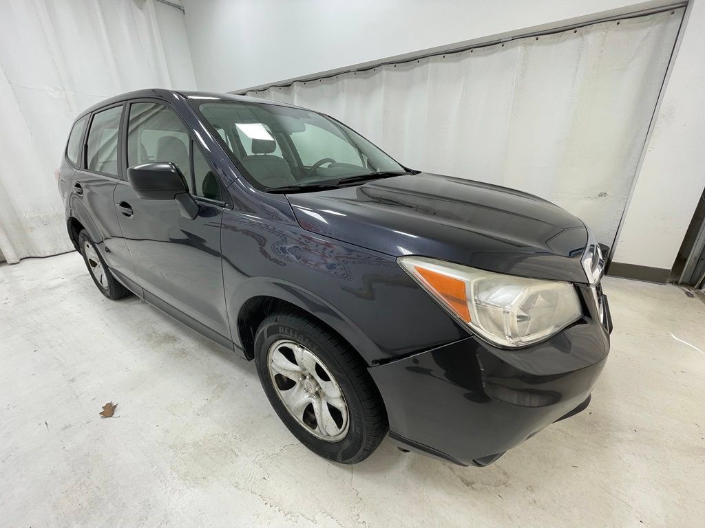 Used 2014 Subaru Forester 2.5i AWD/4WD image 3