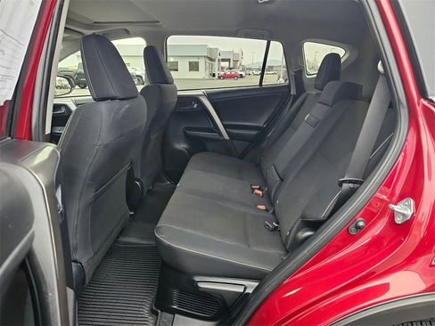 Used 2018 Toyota RAV4 XLE image 17