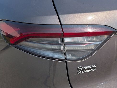 Used 2022 Maserati Levante GT image 12